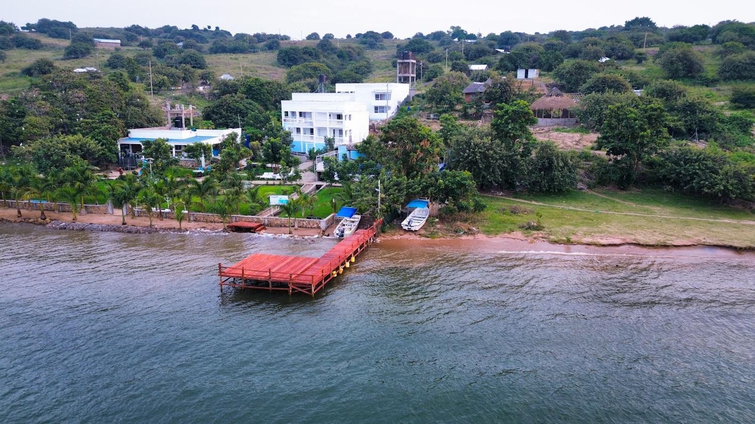 Takawiri Victoria Sands Hotel Takawiri Island Exterior photo